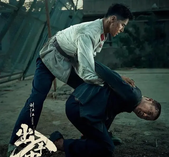 《出入平安》撤档两年重映,肖央古力娜扎再演地震救援 | 相关图片 《出入平安》撤档两年重映,肖央古力娜扎再演地震救援 | 相关图片