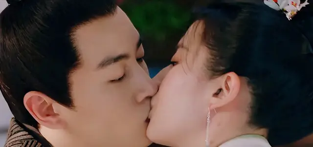 杨幂陈晓伪预告爆火全网，《不为人知的故事》成现象级剪辑事件 | 资讯配图